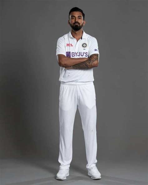 kl rahul height in feet